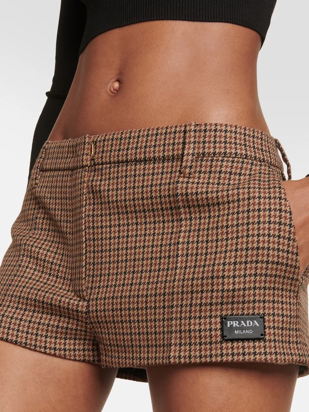 Authentic NWT Prada Houndstooth virgin wool shorts size 42